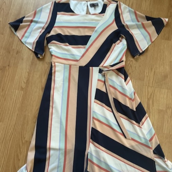 Luxology Striped Dress Handkerchief Hem L - Picture 2 of 7